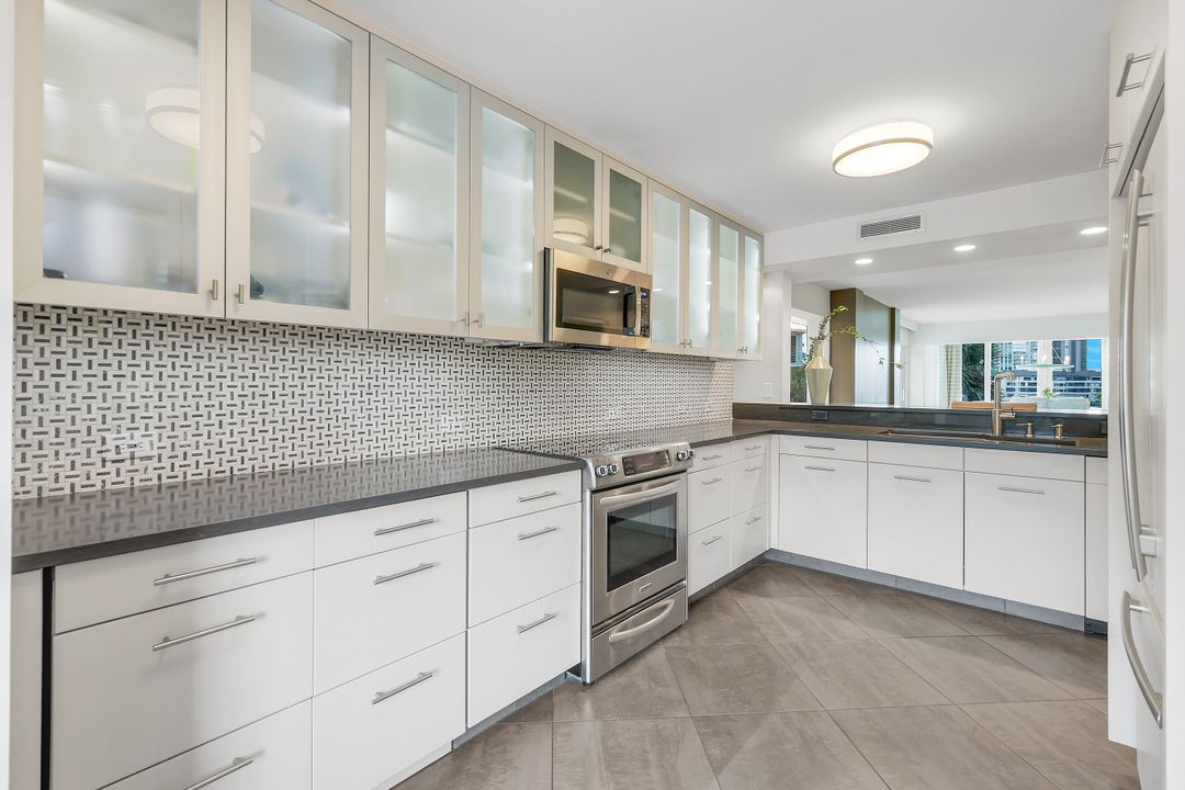 355 Park Shore Dr #1-134, Naples, FL 34103