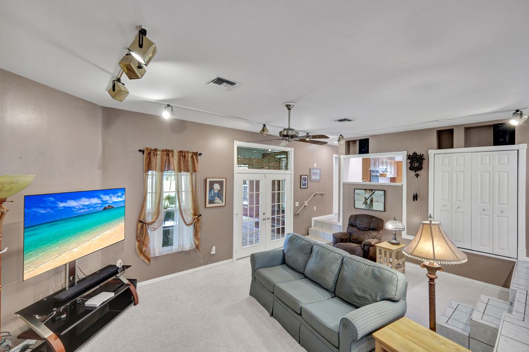 6910 Circle Dr, Fort Myers, FL 33905