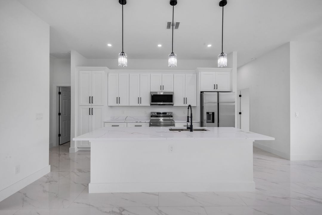 3005 Ida Ave S, Lehigh Acres, FL 33976