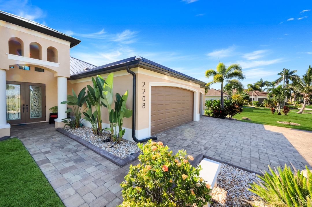 2208 NW 38th Pl, Cape Coral, FL 33993