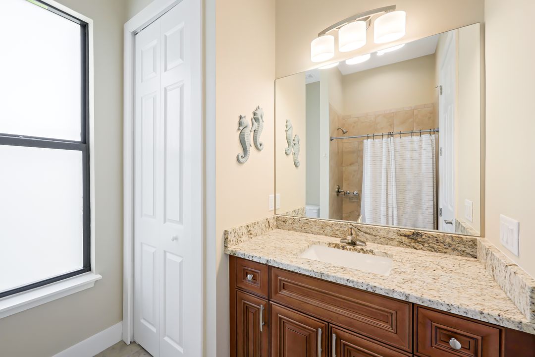 4208 NW 39th Ln, Cape Coral, FL 33993