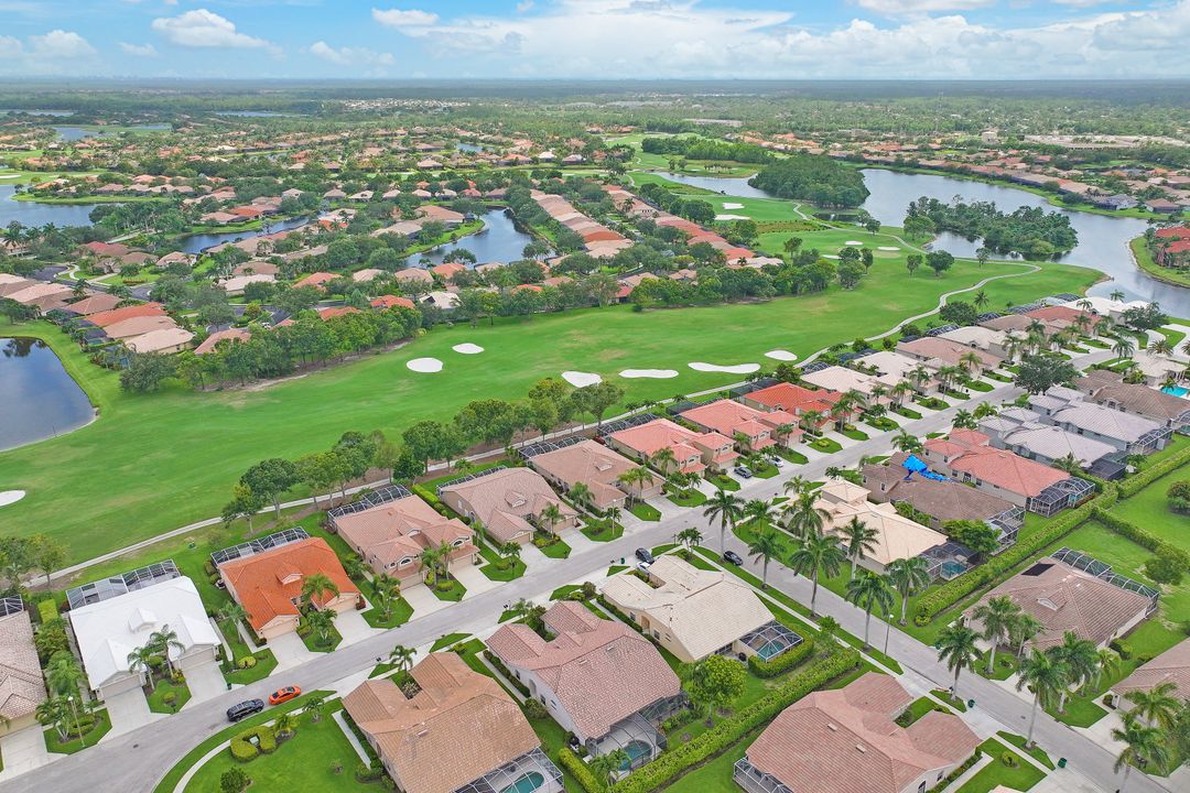 6654 Castlelawn Pl, Naples, FL 34113