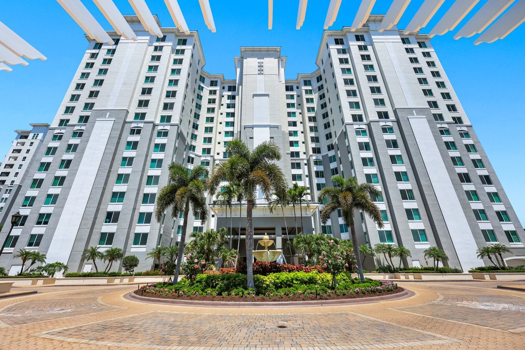 275 Indies Way #1703, Naples, FL 34110
