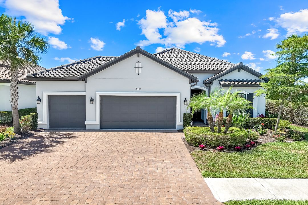 8396 Promoso Ct, Naples, FL 34114
