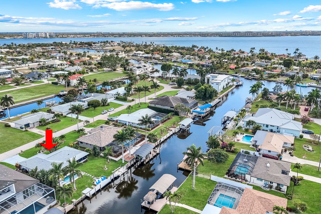 5614 De Soto Ct, Cape Coral, FL 33904