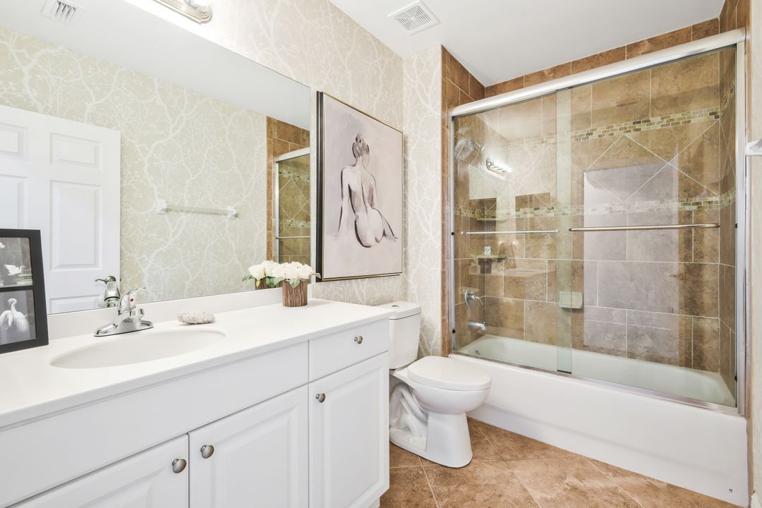 13860 Avon Park Cir #104, Fort Myers, FL 33912