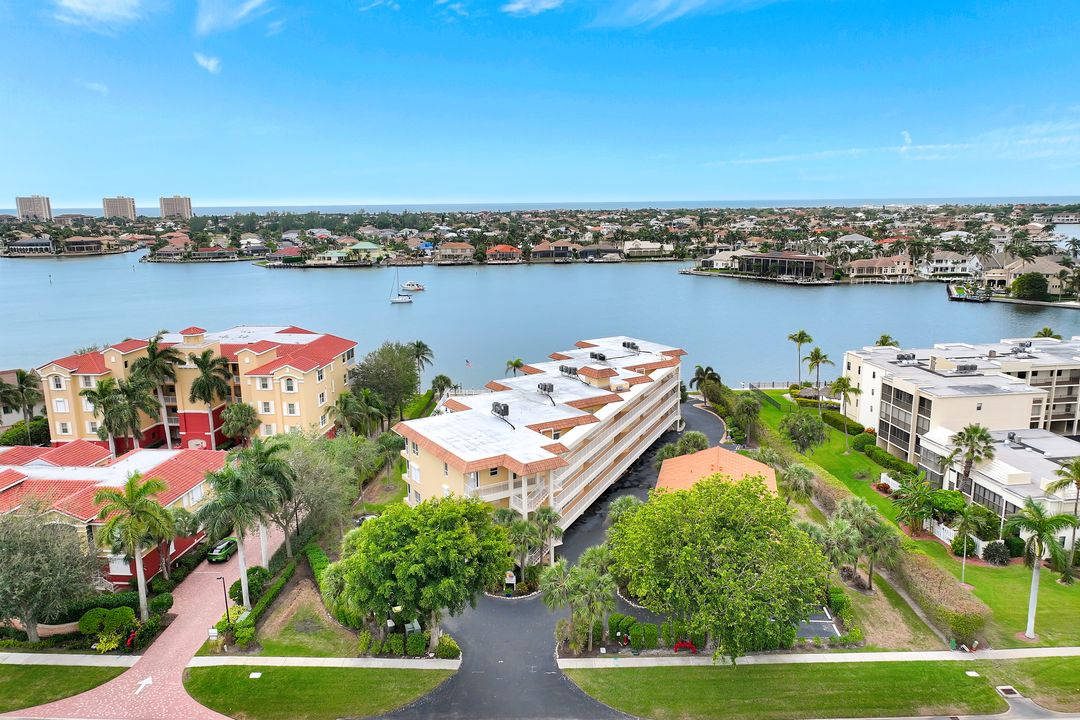 816 W Elkcam Cir #301, Marco Island, FL 34145