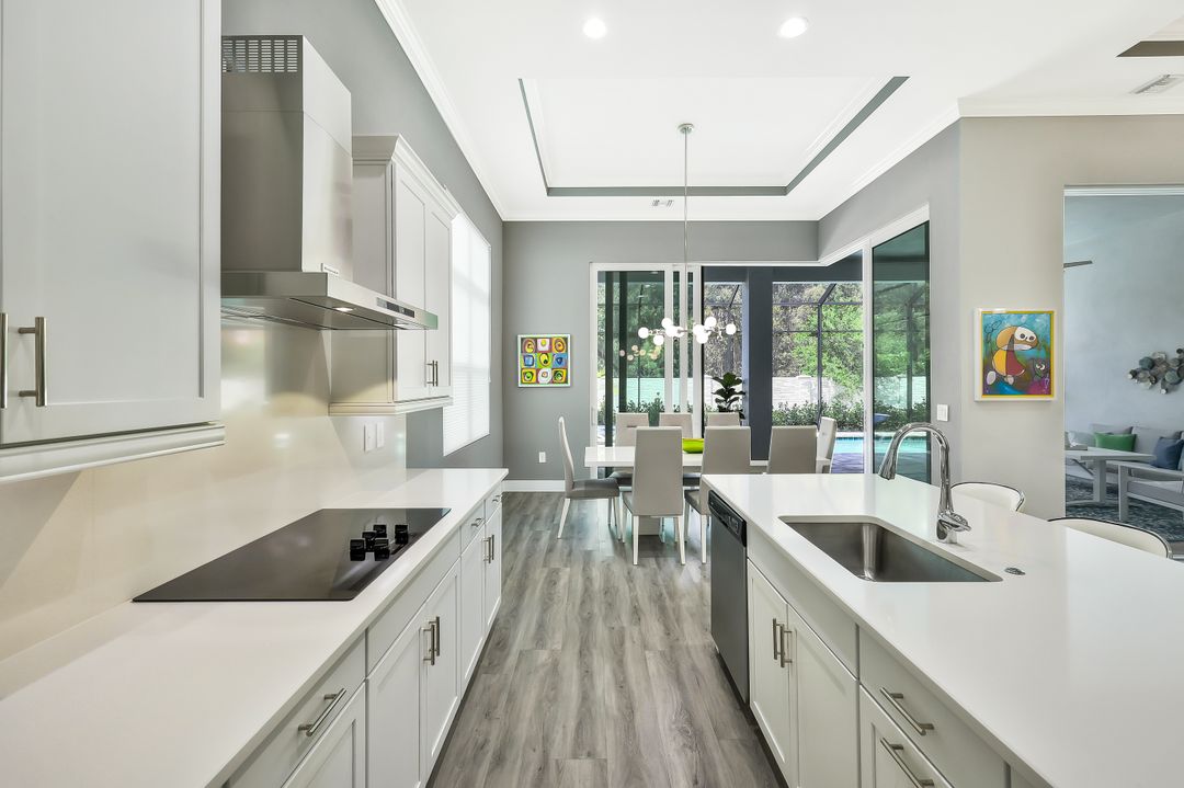 3754 Sapphire Cv Cir, Naples, FL 34114