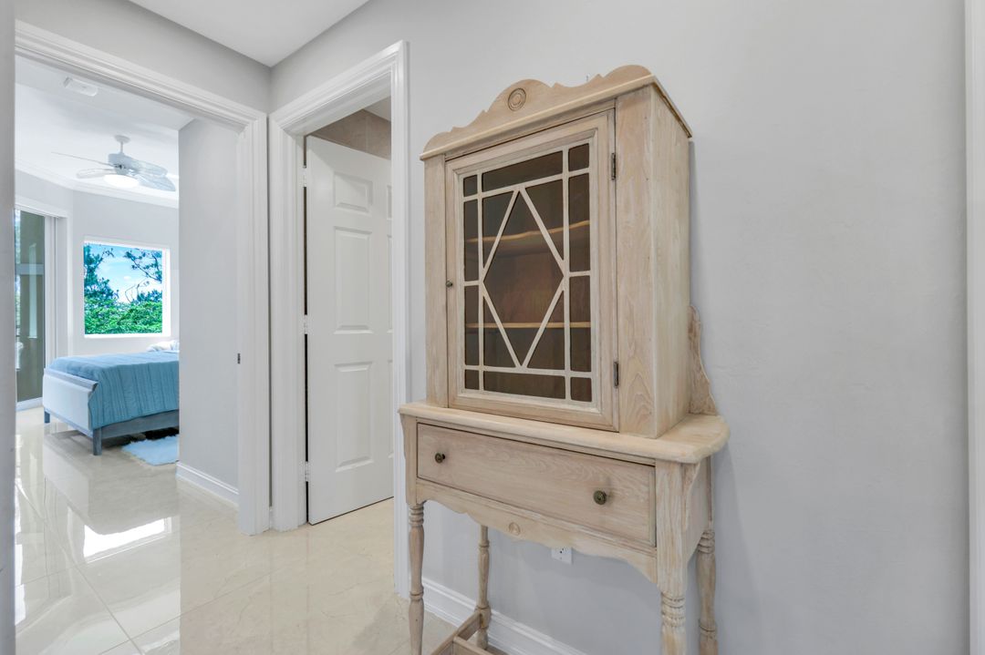 2728 Tiburon Blvd E #403, Naples, FL 34109