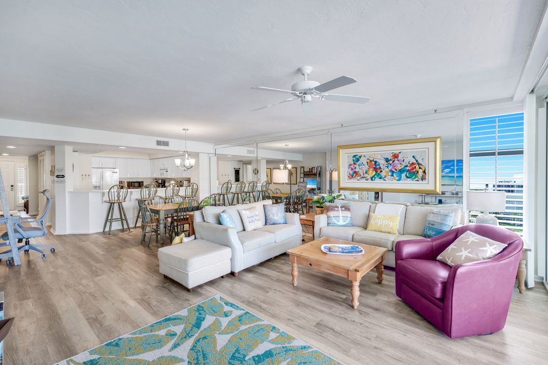 21 Bluebill Ave  #905, Naples, FL 34108