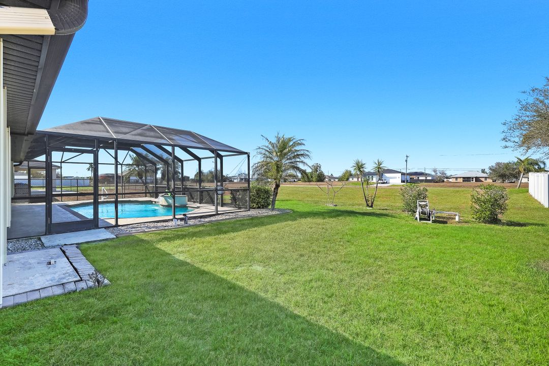 1207 NW 15th Terrace, Cape Coral, FL 33993