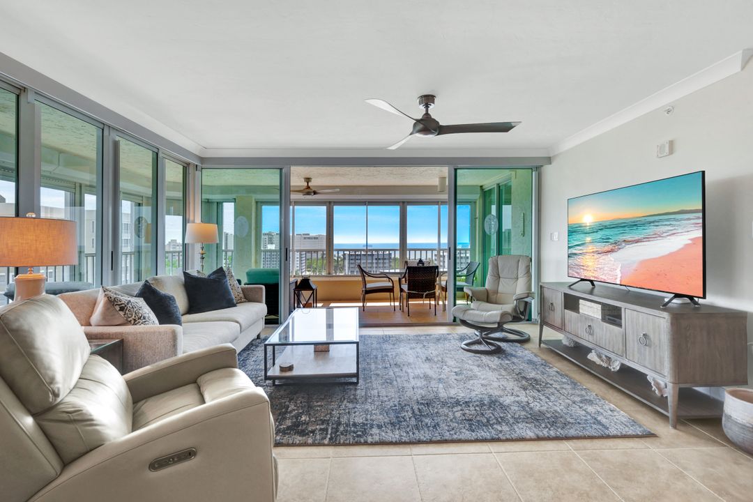 21 Bluebill Ave #1001, Naples, FL 34108