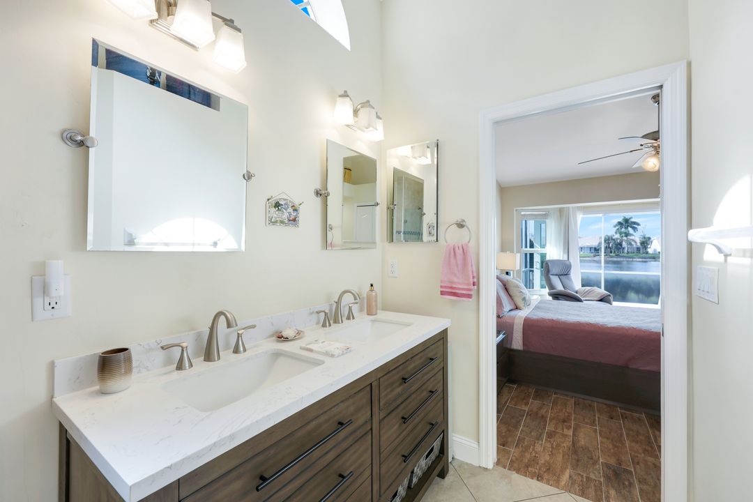 2266 Stacil Cir, Naples, FL 34109