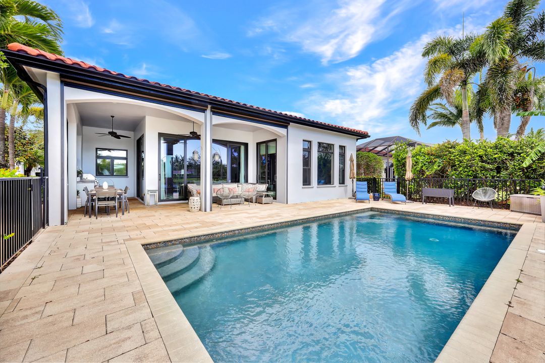 16811 Cabreo Dr, Naples, FL 34110