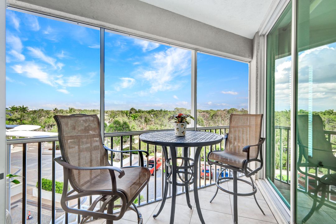 295 Grande  Way  #306, Naples, FL 34110