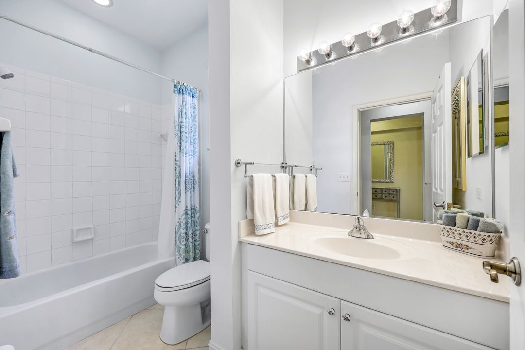 4651 Turnberry Lake Dr #201, Estero, FL 33928
