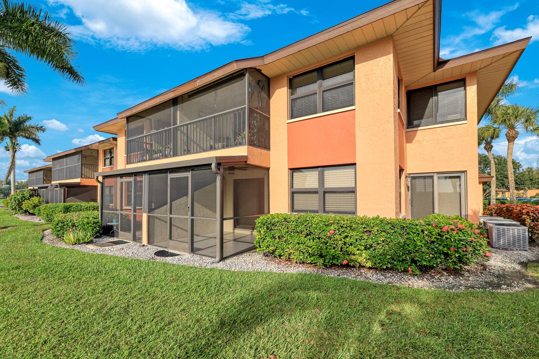 1528 Mainsail Dr #9, Naples, FL 34114