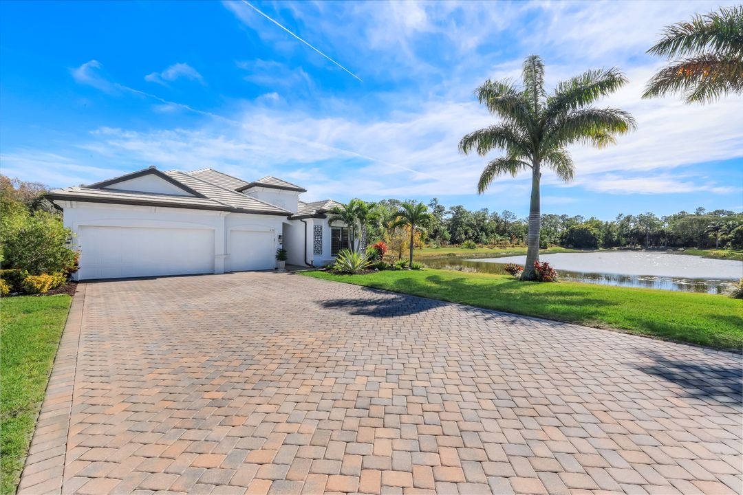 2302 Grenadines Way, Naples, FL