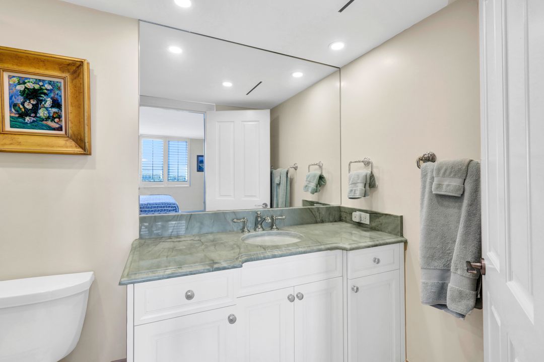 5601 Turtle Bay Dr #404, Naples, FL 34108