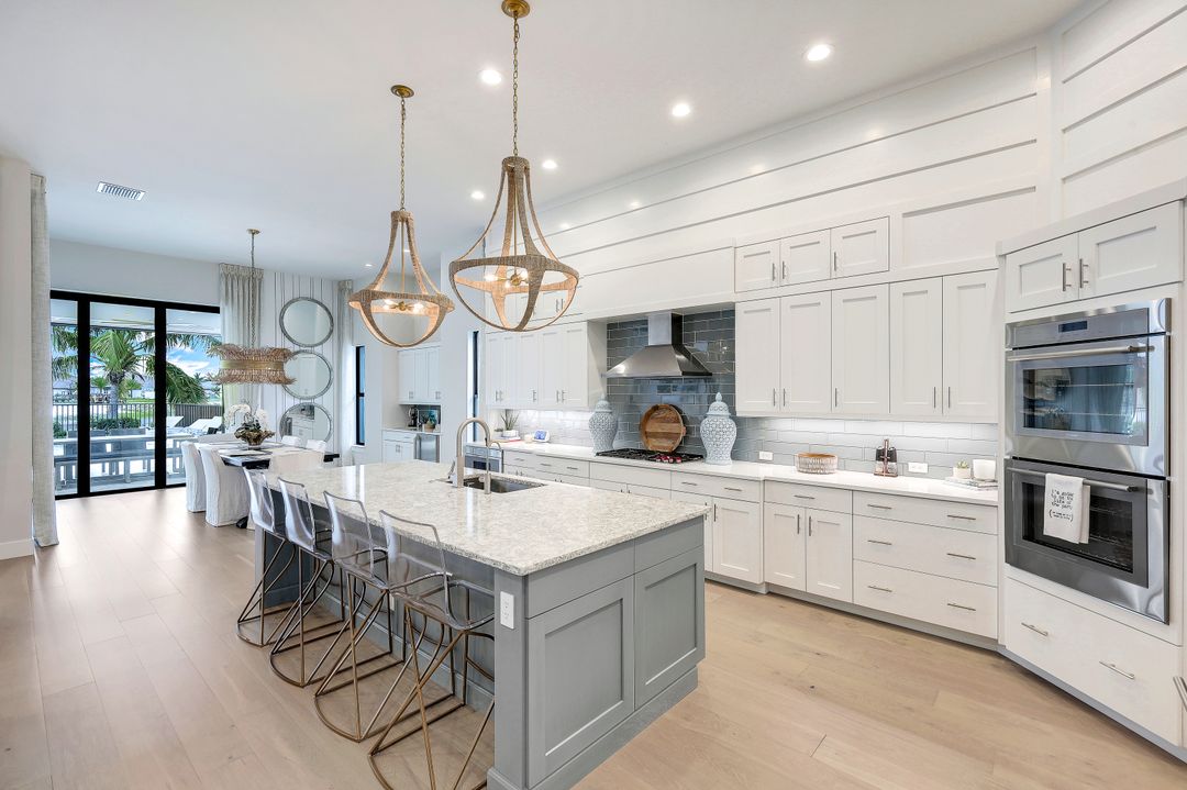 10461 Trevi Isle Wy, Miromar Lakes, FL 33913