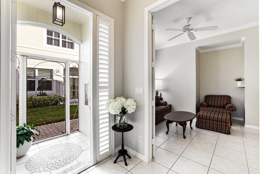 895 Eastham Way, Naples, FL 34104