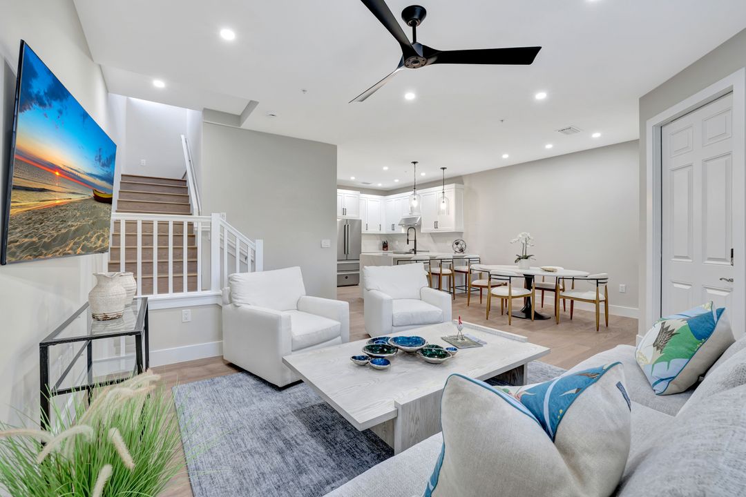 9037 Alturas St #3705, Naples, FL 34113