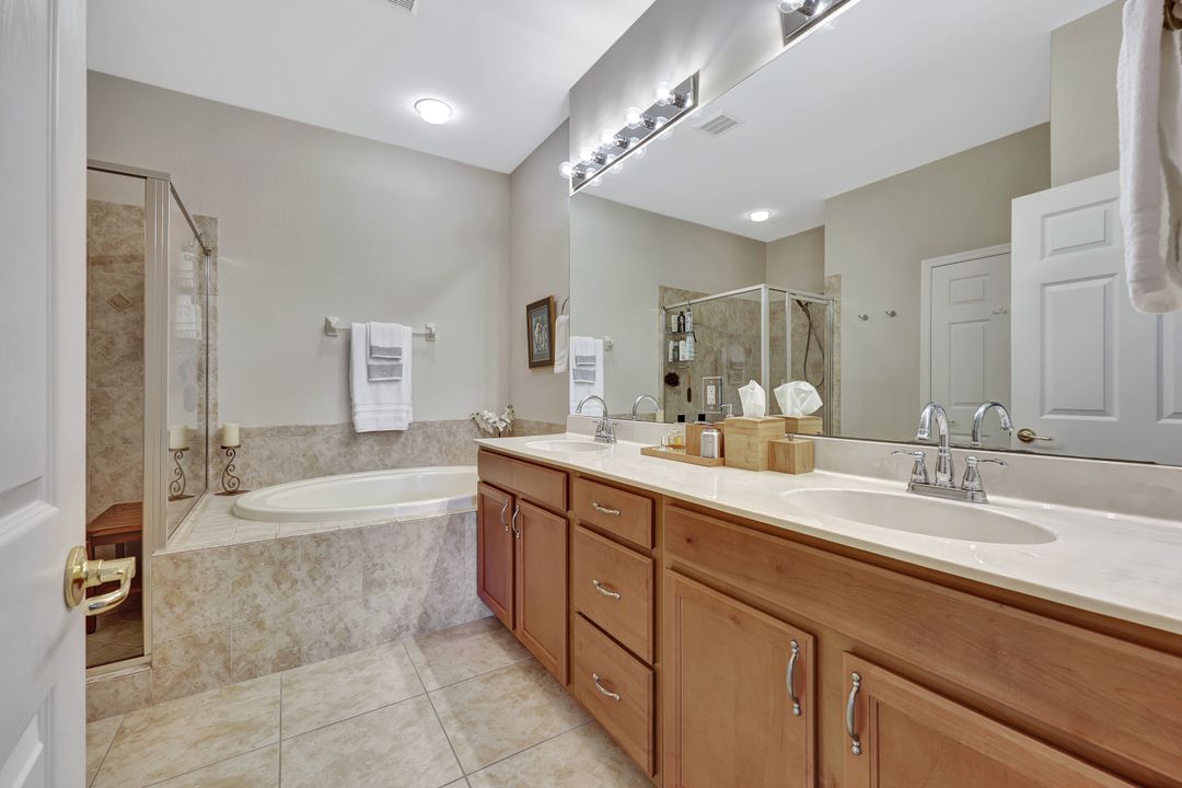 9110 Spanish Moss Way #422, Bonita Springs, FL 34135