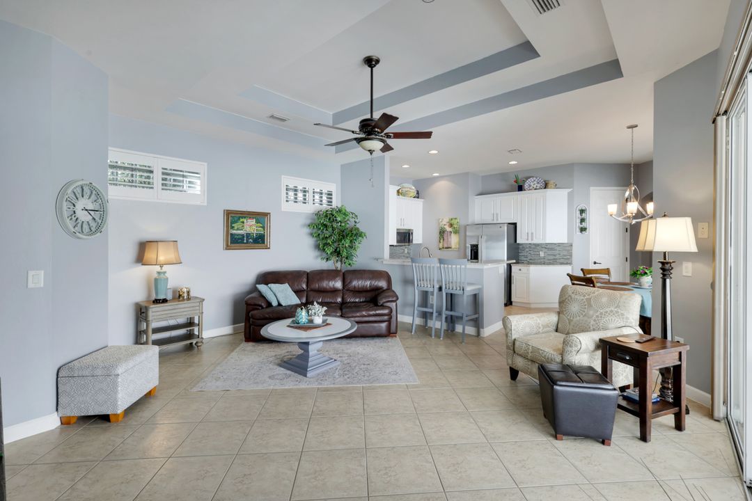 3232 Sundance Cir, Naples, FL 34109