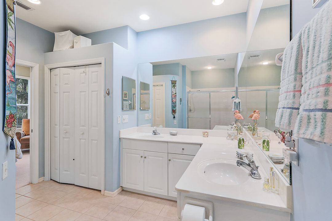 8285 Danbury Blvd #207, Naples, FL 34120