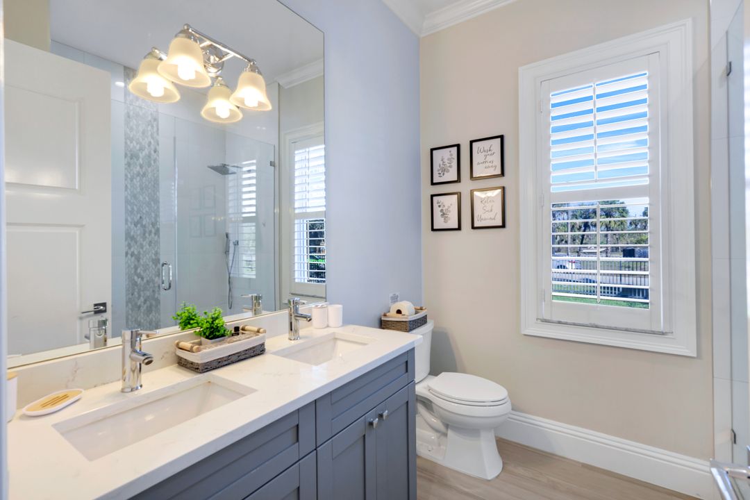 90 22nd Ave NW, Naples, FL 34120