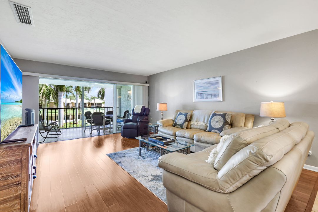 960 Palm View Dr #209, Naples, FL 34110