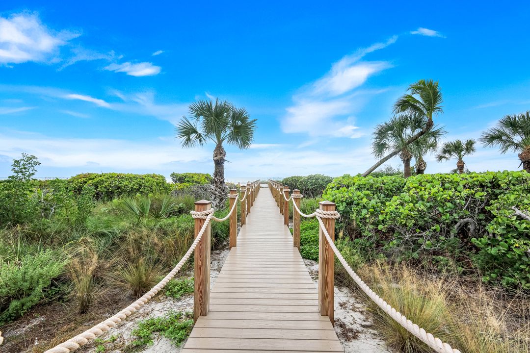 1785 Middle Gulf Dr, Sanibel, FL 33957