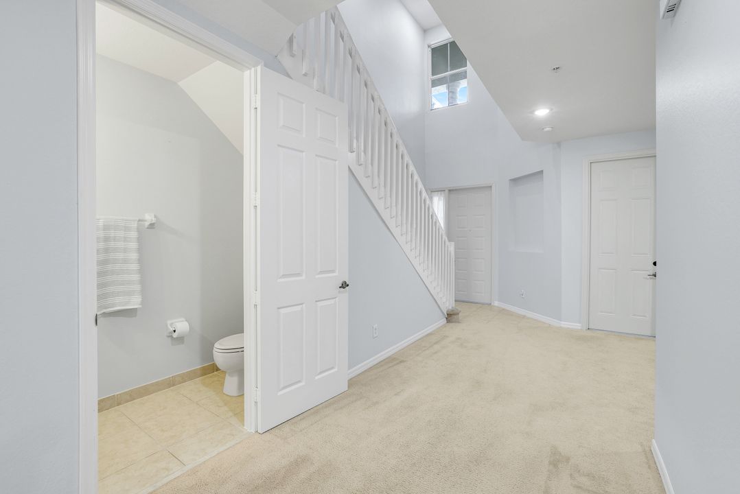 1370 Mariposa Cir #102, Naples, FL 34105