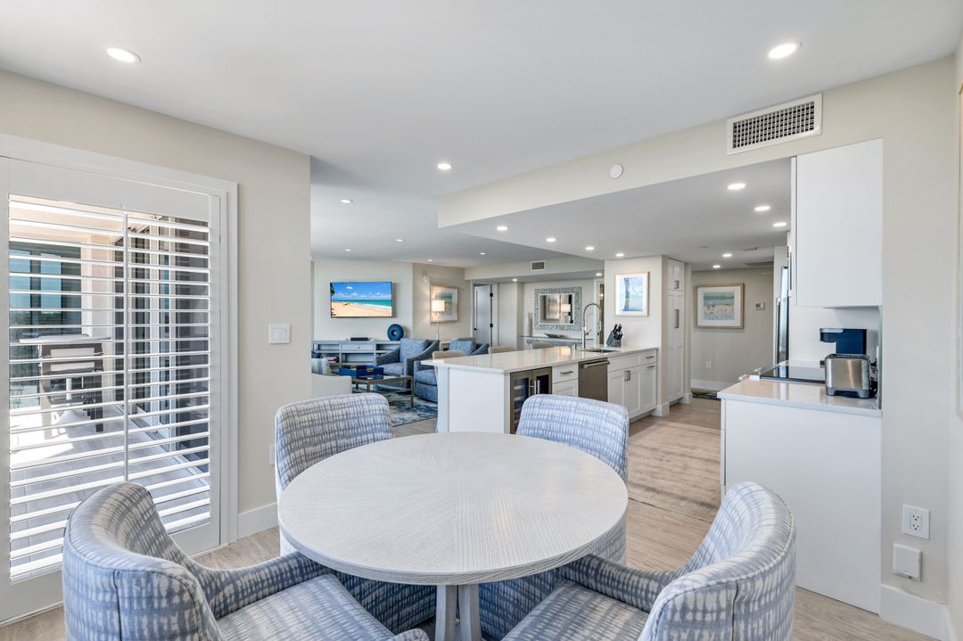 6101 Pelican Bay Blvd  #305, Naples, FL 34108