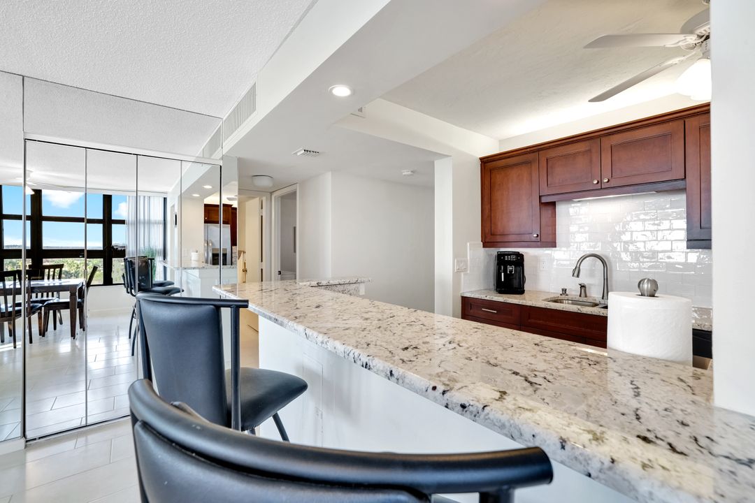 260 Seaview Ct #906, Marco Island, FL 34145