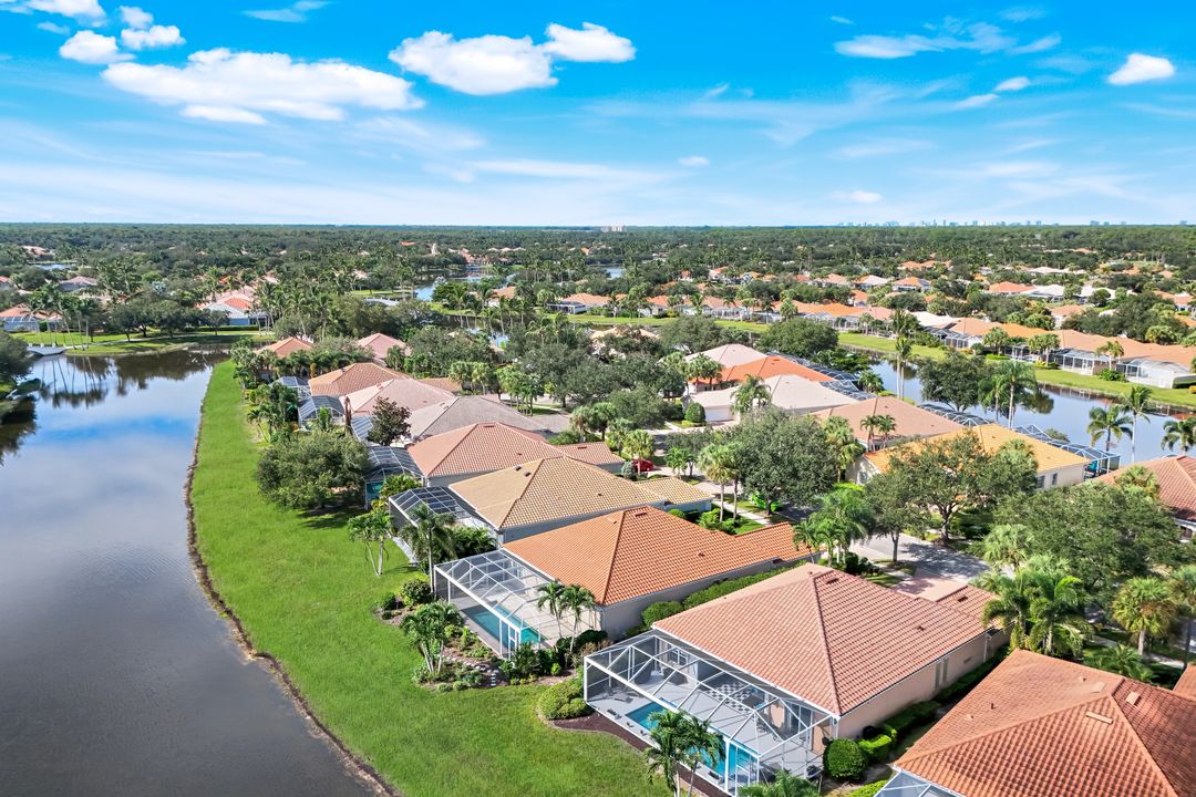 4338 Queen Elizabeth Way, Naples, FL 34119