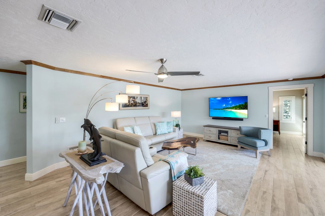 248 Polynesia Ct, Marco Island, FL 34145