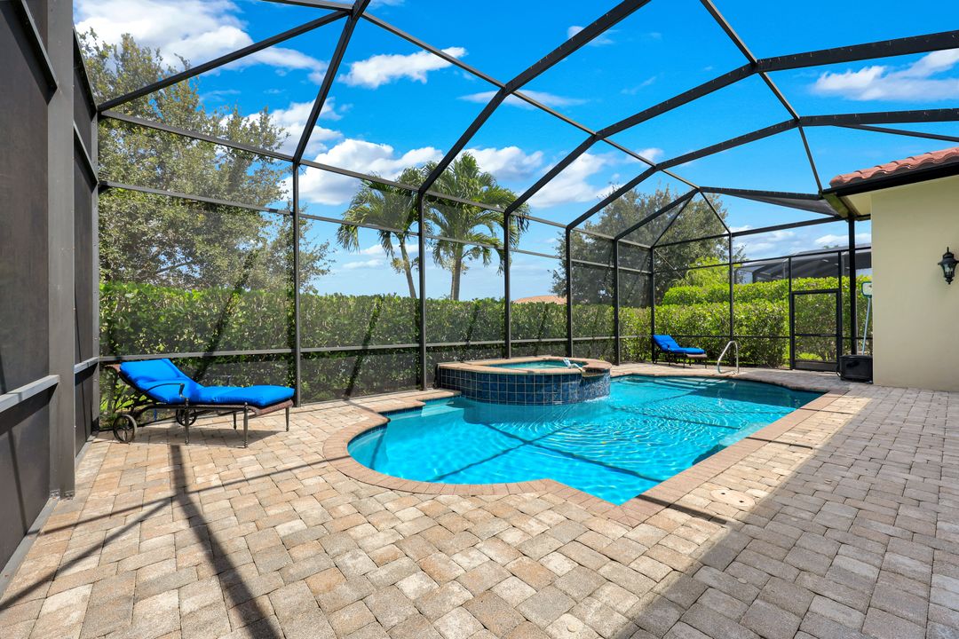 9461 Napoli Ln, Naples, FL 34113