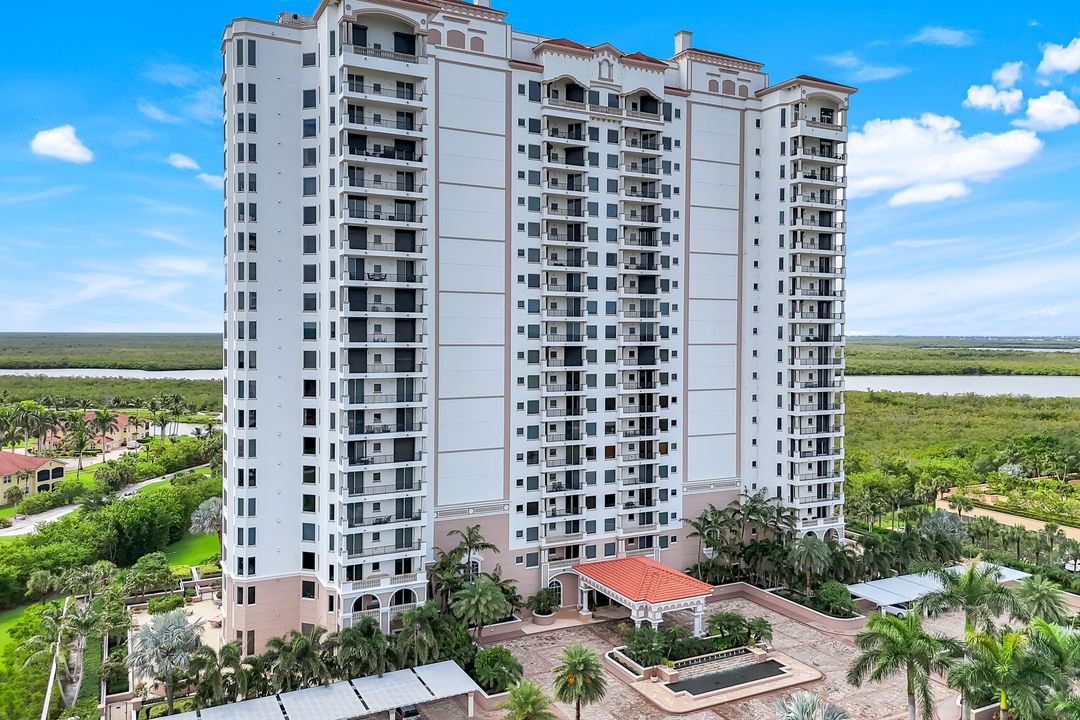 1060 Borghese Ln #1005, Naples, FL 34114
