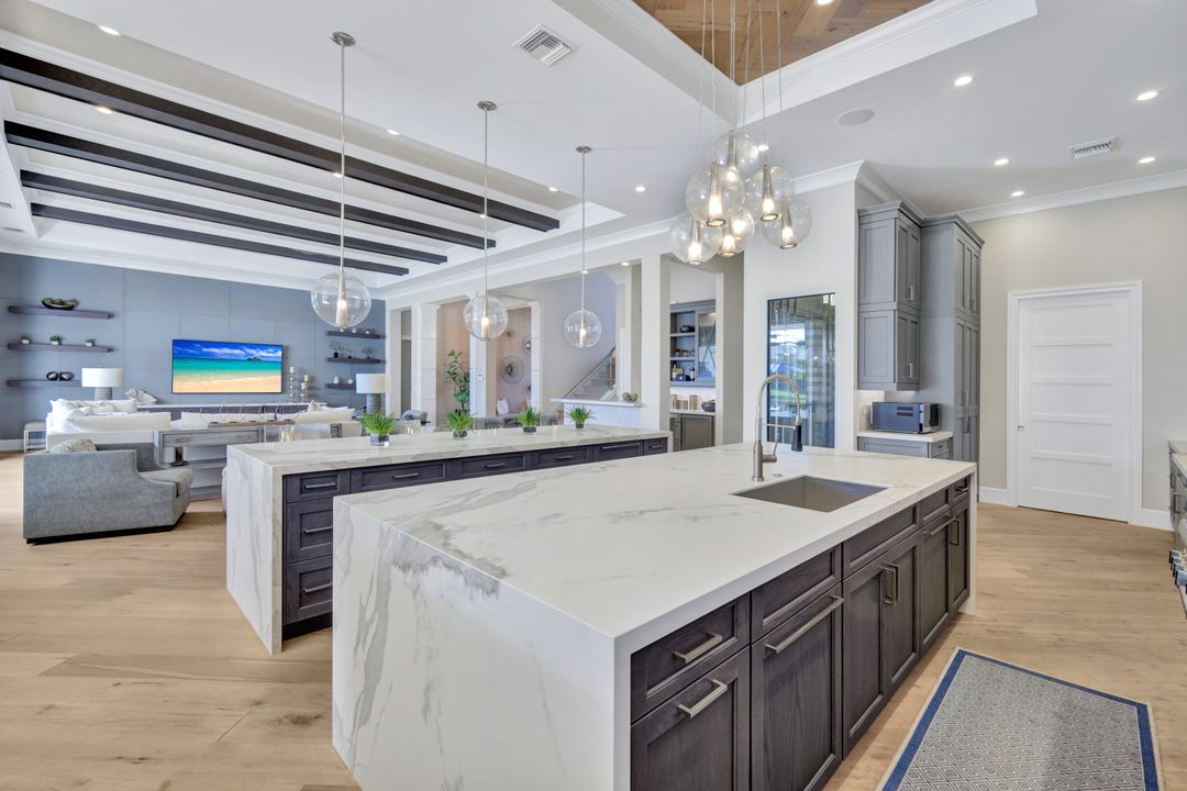 16988 Fairgrove Way, Naples, FL 34110