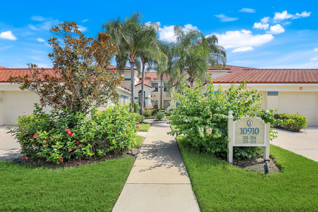 10910 Santa Margherita Rd #101, Bonita Springs, FL 34135