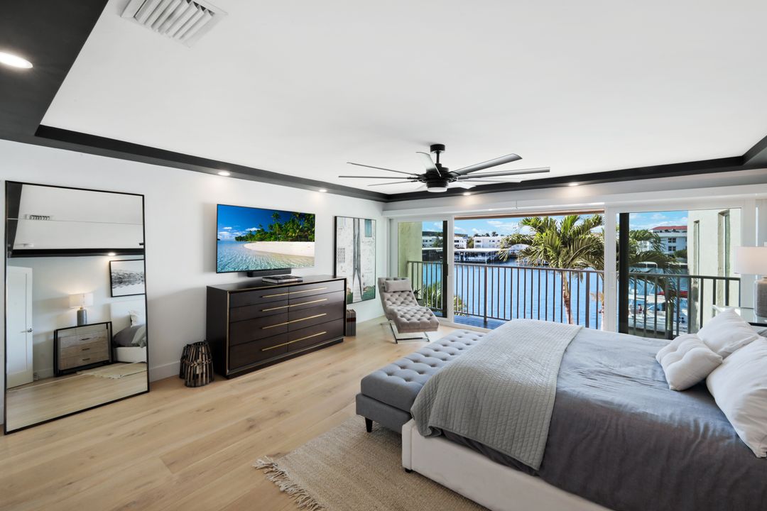 800 River Point Dr #212, Naples, FL 34102