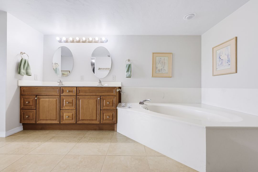 26900 Wedgewood Dr #305, Bonita Springs, FL 34134