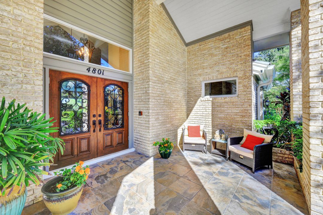 4801 Pond Apple Dr S, Naples, FL 34119