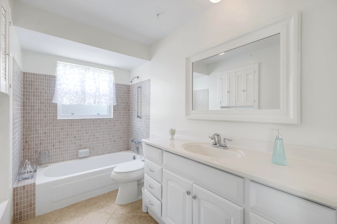 59 Hilo Ct, Naples, FL 34112