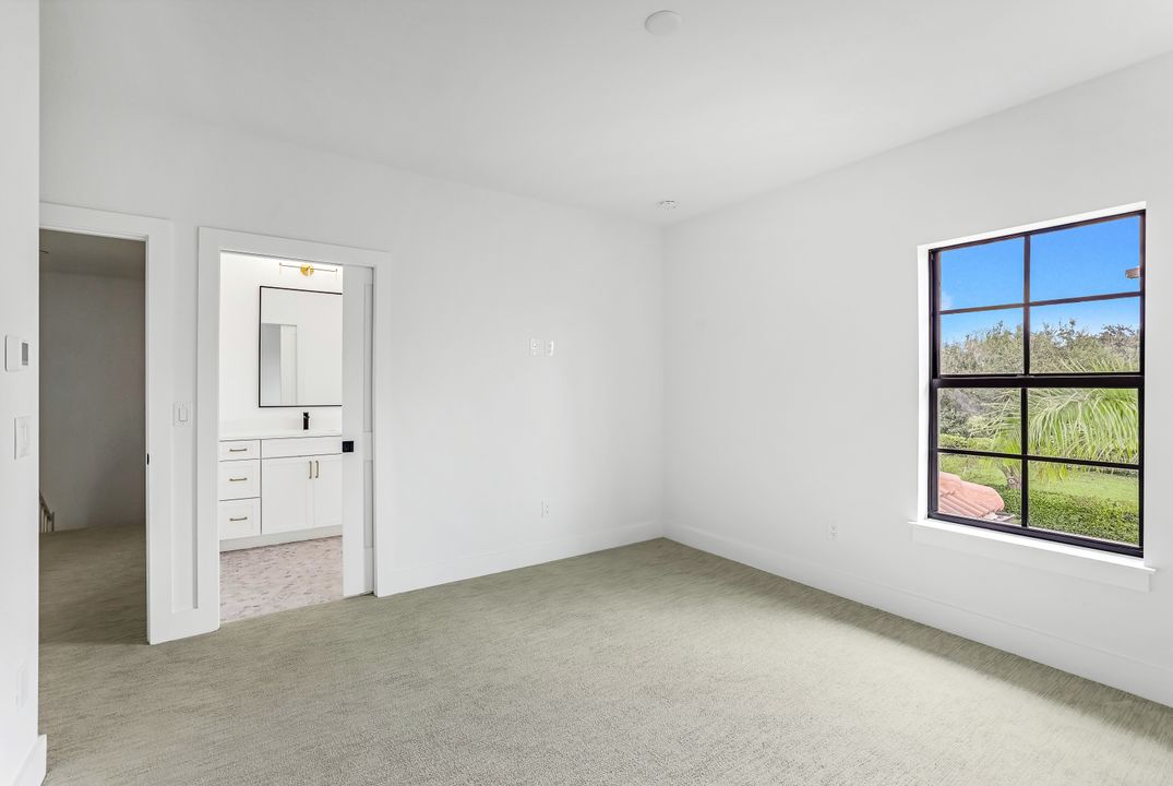 7972 Cordoba Pl, Naples, FL 34113