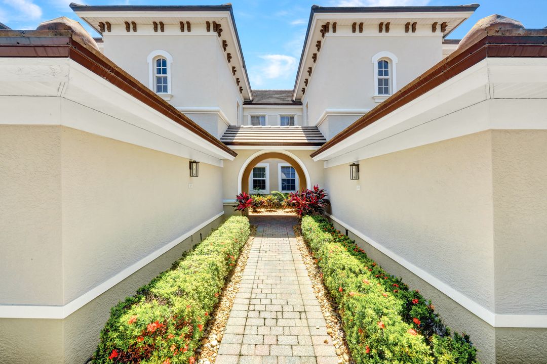10060 Valiant Ct #202, Miromar Lakes, FL 33913