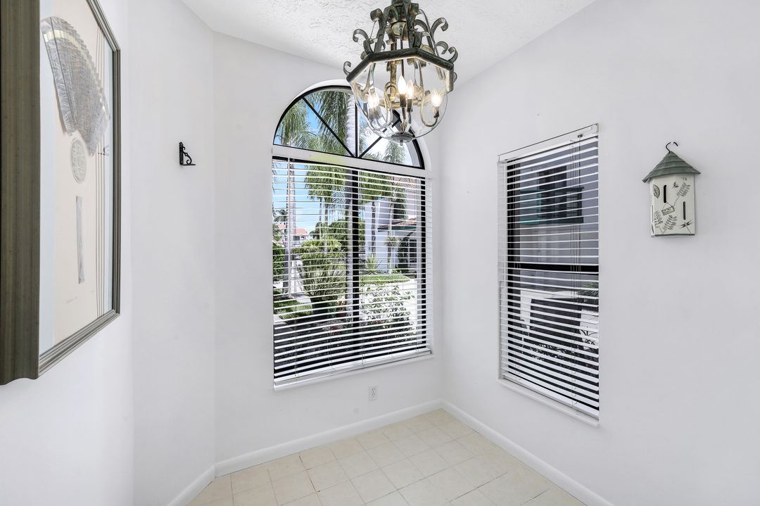 2182 Anchorage Ln  #A, Naples, FL 34104