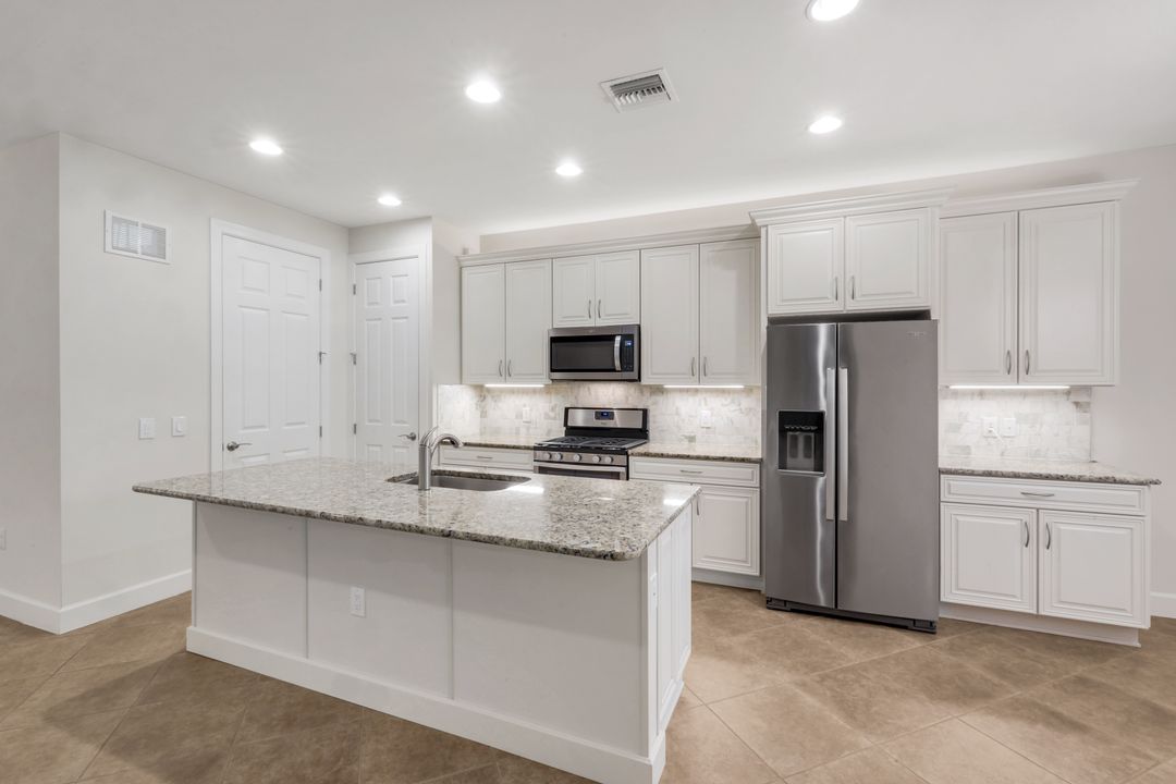 16367 Halberry Ln, Naples, FL 34110