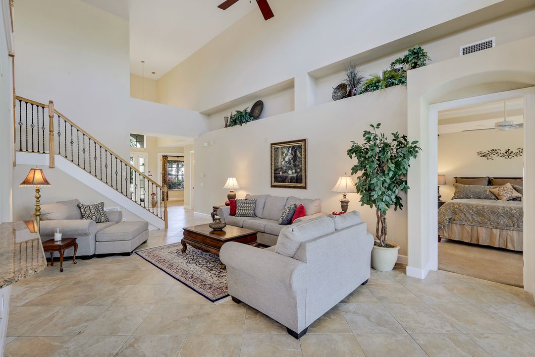 9175 Shale Ct, Naples, FL 34120